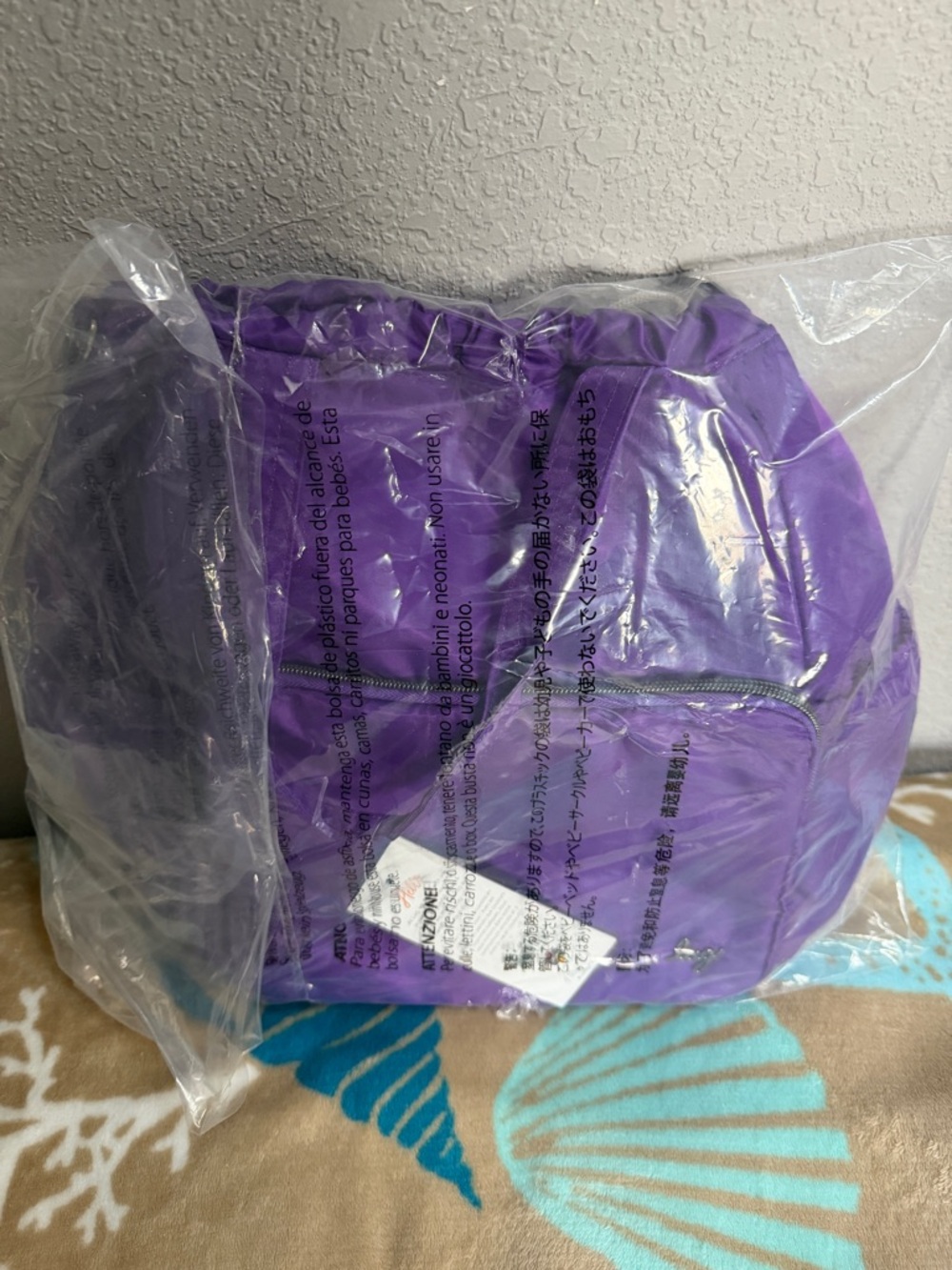 Lug DITTY XL Tote Bag~Grape Purple~NEW in packaging~Lightweight Everyday Carry - Picture 10 of 11